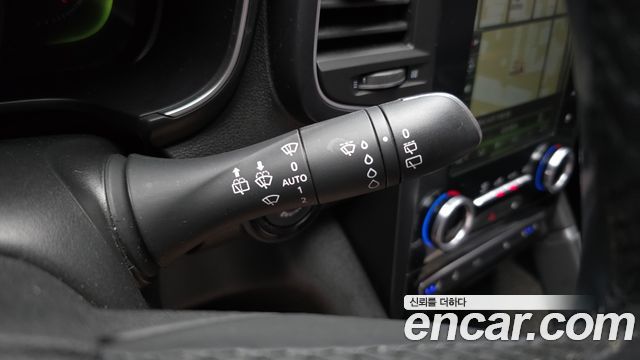 Renault Korea QM6 2.0 LPe RE Signature 2WD 2022 — фото 21