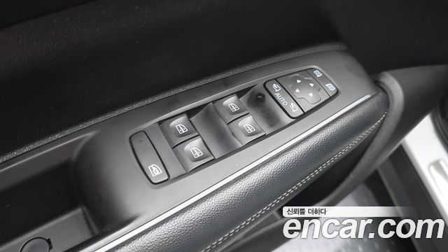 Renault Korea QM6 2.0 LPe RE Signature 2WD 2022 — фото 36