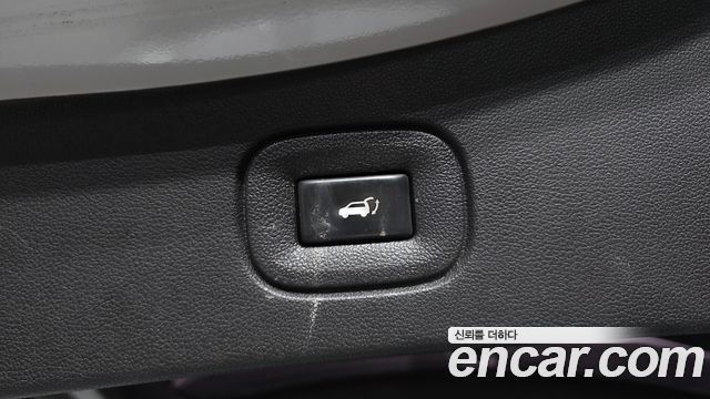 Renault Korea QM6 2.0 LPe RE Signature 2WD 2022 — фото 40