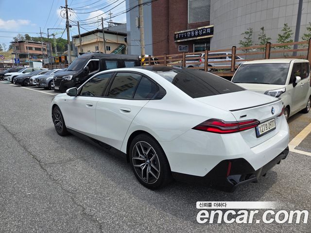 BMW 5 Series (G60) 520i Special Edition 2025 — фото 5