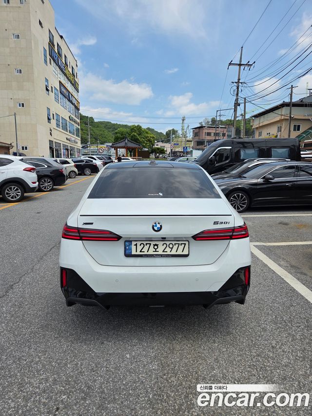 BMW 5 Series (G60) 520i Special Edition 2025 — фото 6