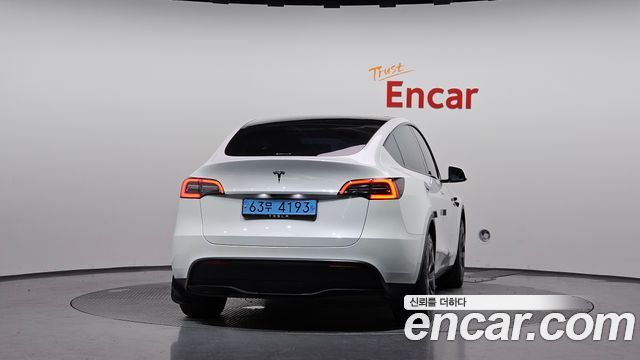 Tesla Model Y RWD 2024 — фото 4