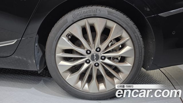 Kia K8 3.5 Gasoline 4WD Platinum 2022 — фото 21