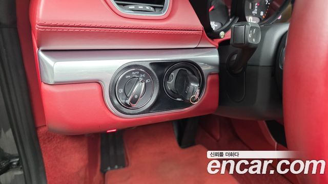 Porsche 718 Boxster 2.0 2019 — фото 17