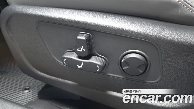 KG Mobility (SsangYong) Musso EV (O100) MX AWD 2026 — фото 36