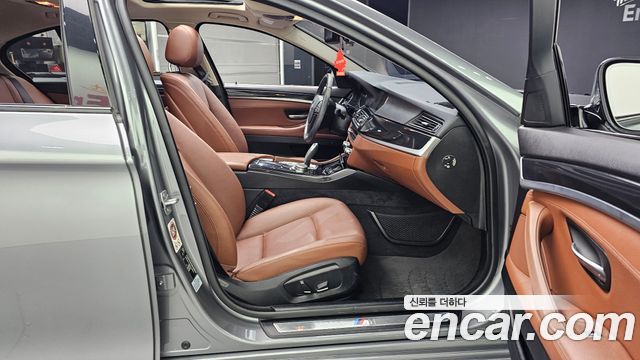 BMW 5 Series (F10) 520d xDrive M Aero Dynamic 2016 — фото 11
