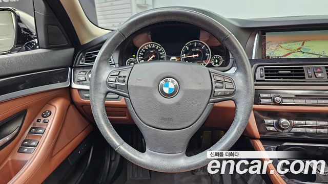 BMW 5 Series (F10) 520d xDrive M Aero Dynamic 2016 — фото 13