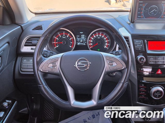 KG Mobility (SsangYong) Tivoli VX 2WD 2015 — фото 8