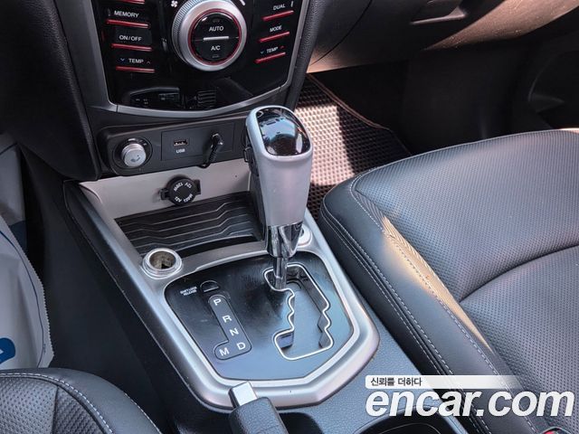 KG Mobility (SsangYong) Tivoli VX 2WD 2015 — фото 9