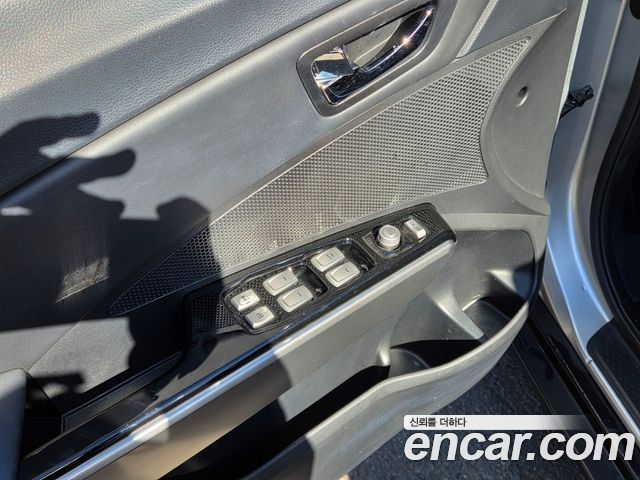 KG Mobility (SsangYong) Tivoli VX 2WD 2015 — фото 16