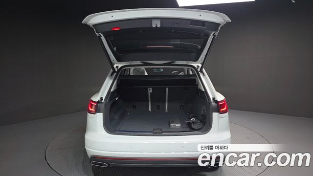 Volkswagen Touareg (III) 3.0 TDI Prestige 2026 — фото 18