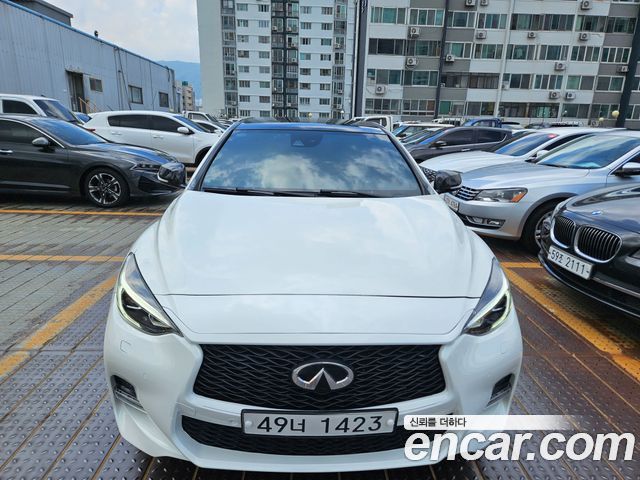 Infiniti Q30 2.0 Premium