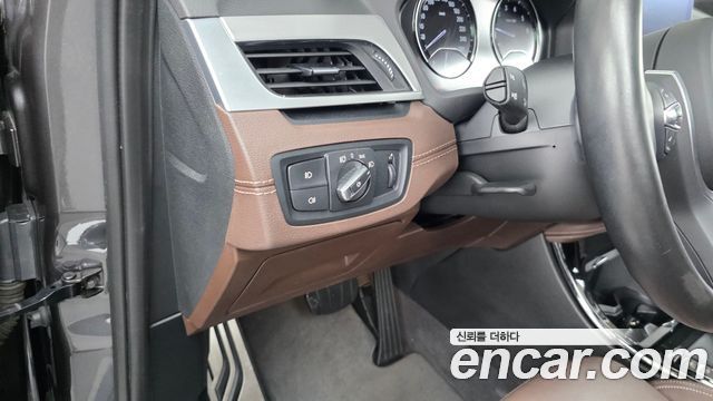 BMW X1 (F48) xDrive 20i M Sport 2022 — фото 19