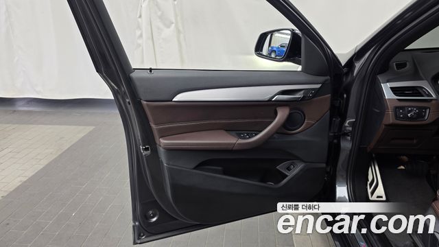BMW X1 (F48) xDrive 20i M Sport 2022 — фото 24