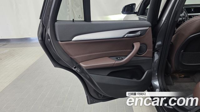 BMW X1 (F48) xDrive 20i M Sport 2022 — фото 25