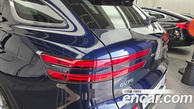 Genesis GV70 2.5T Gasoline AWD 2023 — фото 23