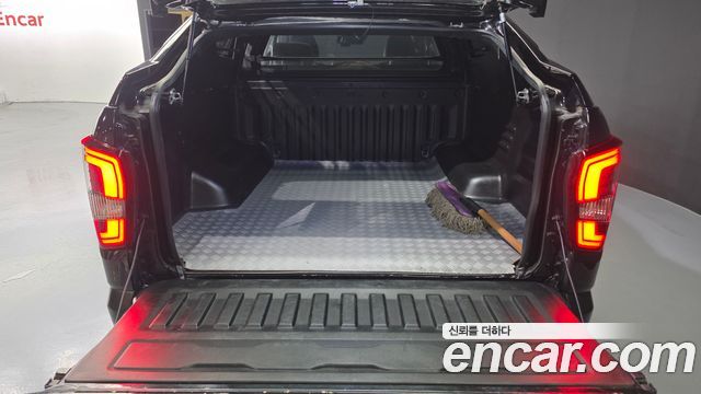 KG Mobility (SsangYong) Rexton Sports Khan Diesel 2.2 4WD Noblesse 2022 — фото 33