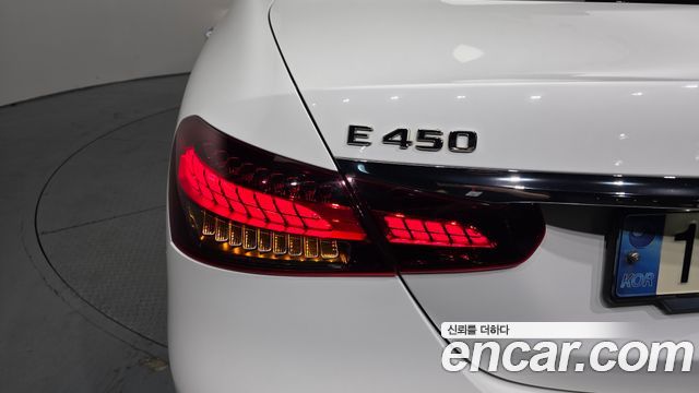 Mercedes-Benz E-Class (W213) E450 4MATIC Exclusive 2021 — фото 23