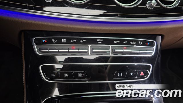 Mercedes-Benz E-Class (W213) E450 4MATIC Exclusive 2021 — фото 32