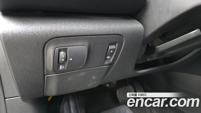 Renault Korea SM6 2.0 LPe SE 2020 — фото 20