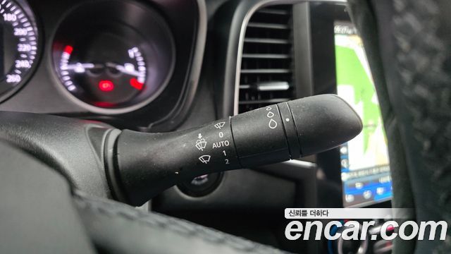 Renault Korea SM6 2.0 LPe SE 2020 — фото 27