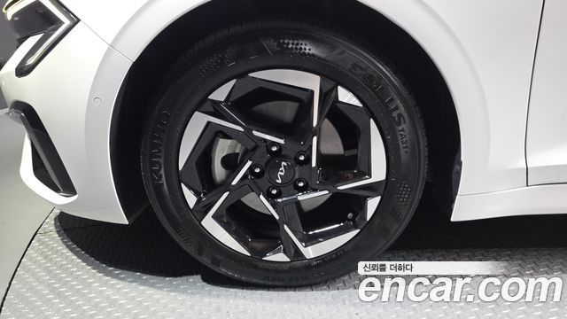 Kia K5 (III) 2.0 Noblesse 2024 — фото 5