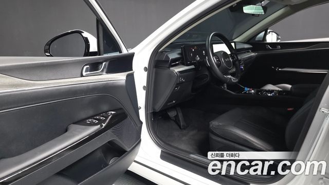 Kia K5 (III) 2.0 Noblesse 2024 — фото 10