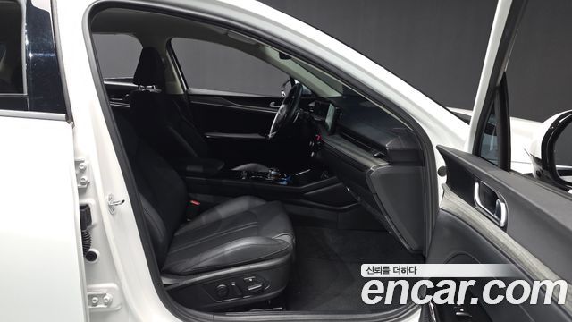 Kia K5 (III) 2.0 Noblesse 2024 — фото 11