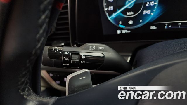 Kia Sportage (V) Diesel 2.0 2WD Nobleless 2022 — фото 28