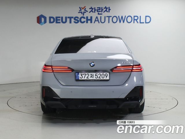 BMW 5 Series (G60) 520i M Sport 2024 — фото 4