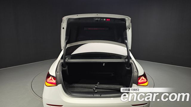 Mercedes-Benz E-Class (W214) E200 Avantgarde 2025 — фото 20