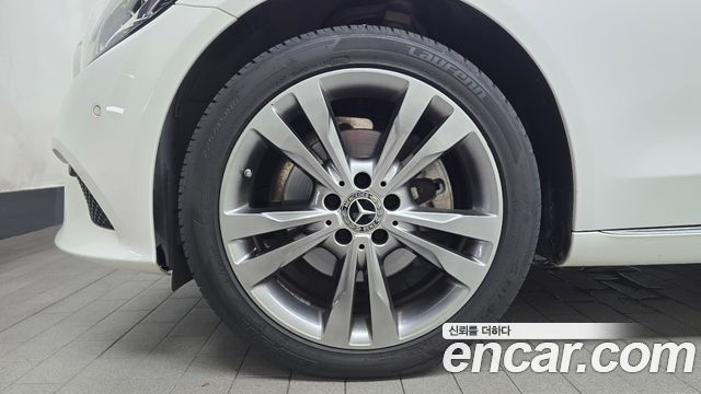 Mercedes-Benz C-Class (W205) C220 d 4MATIC 2020 — фото 5