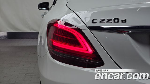 Mercedes-Benz C-Class (W205) C220 d 4MATIC 2020 — фото 23