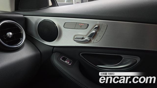 Mercedes-Benz C-Class (W205) C220 d 4MATIC 2020 — фото 29