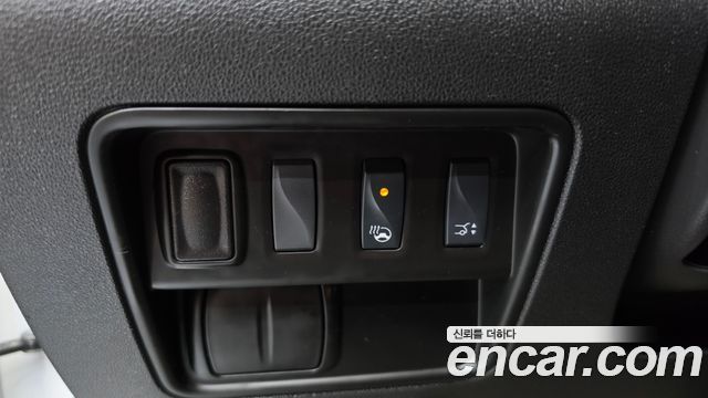 Renault Korea QM6 Diesel 2WD RE Signature 2018 — фото 19