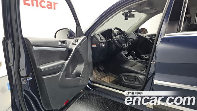 Volkswagen Tiguan 2.0 TDI Comfort 5N 2016 — фото 10