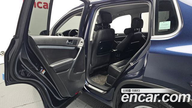 Volkswagen Tiguan 2.0 TDI Comfort 5N 2016 — фото 12