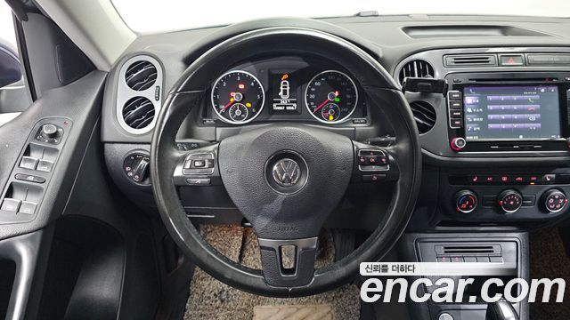 Volkswagen Tiguan 2.0 TDI Comfort 5N 2016 — фото 13