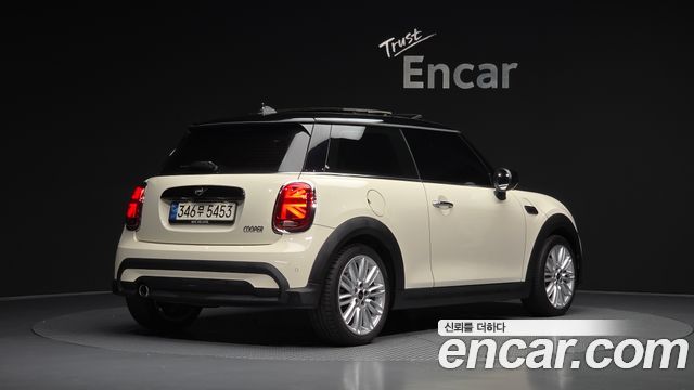 MINI Cooper Classic Plus 3rd 2022 — фото 2