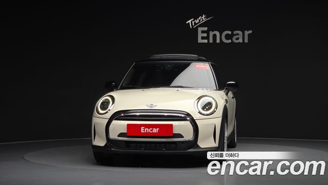 MINI Cooper Classic Plus 3rd 2022 — фото 3