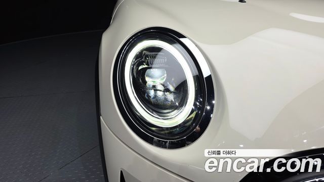 MINI Cooper Classic Plus 3rd 2022 — фото 22
