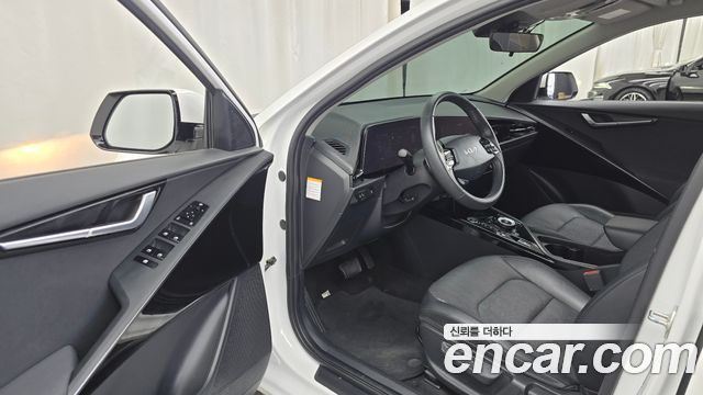 Kia Niro EV Air 2023 — фото 10