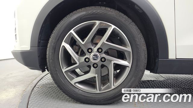 KG Mobility (SsangYong) Very New Tivoli Gasoline 1.5 2WD V3 2022 — фото 5