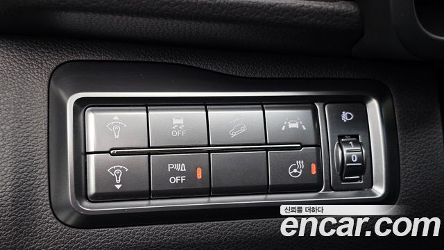 KG Mobility (SsangYong) Very New Tivoli Gasoline 1.5 2WD V3 2022 — фото 18