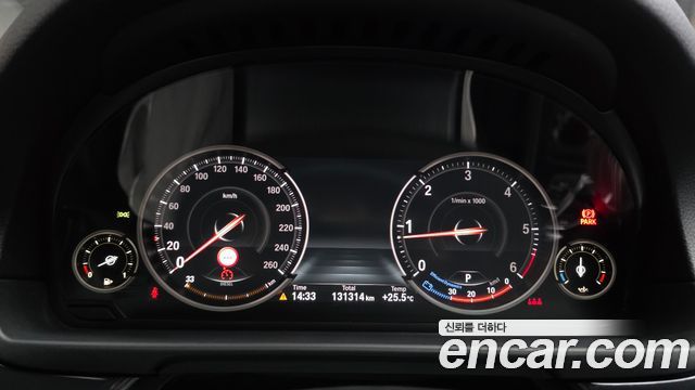 BMW 5 Series (F10) 520d xDrive 2015 — фото 8