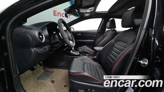 Kia K3 (II) 1.6 Turbo GT 5Door Signature 2022 — фото 10