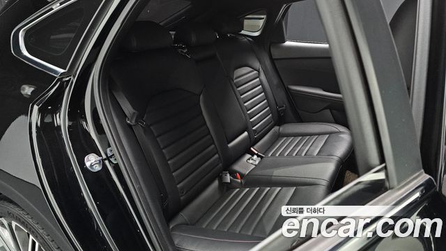 Kia K3 (II) 1.6 Turbo GT 5Door Signature 2022 — фото 16