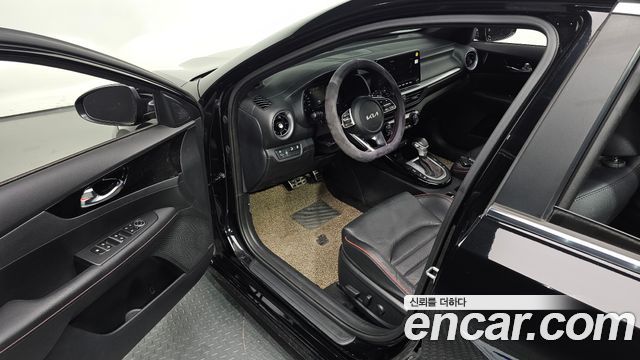 Kia K3 (II) 1.6 Turbo GT 5Door Signature 2022 — фото 31