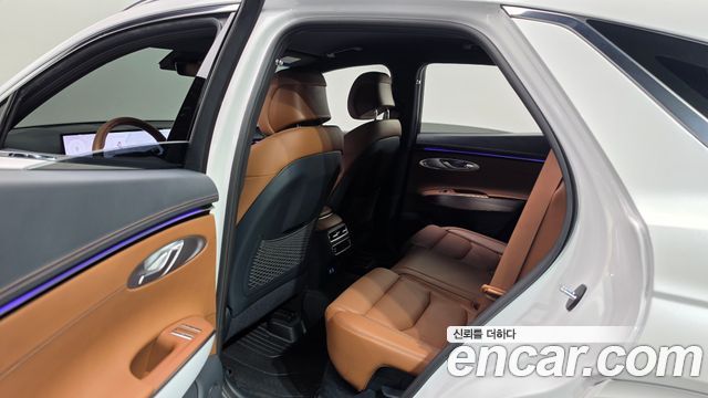 Genesis GV70 2.5T Gasoline 2WD 2026 — фото 15