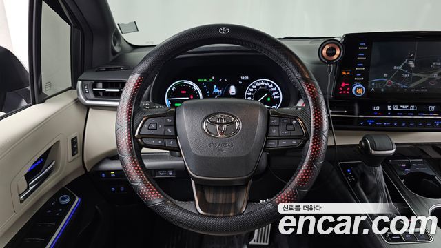 Toyota Sienna (IV) 2.5 Hybrid AWD 2024 — фото 13